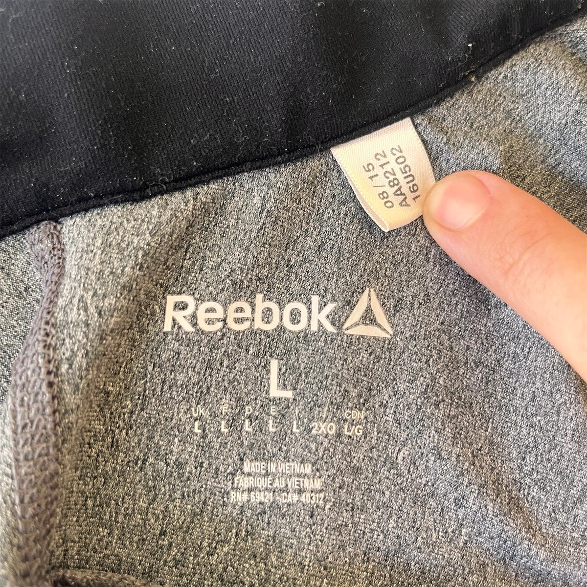Sweatshirt